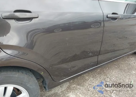 2014 Chevrolet Sonic Lt Auto z USA, uszkodzony, nr VIN 1G1JC5SH8E4230549